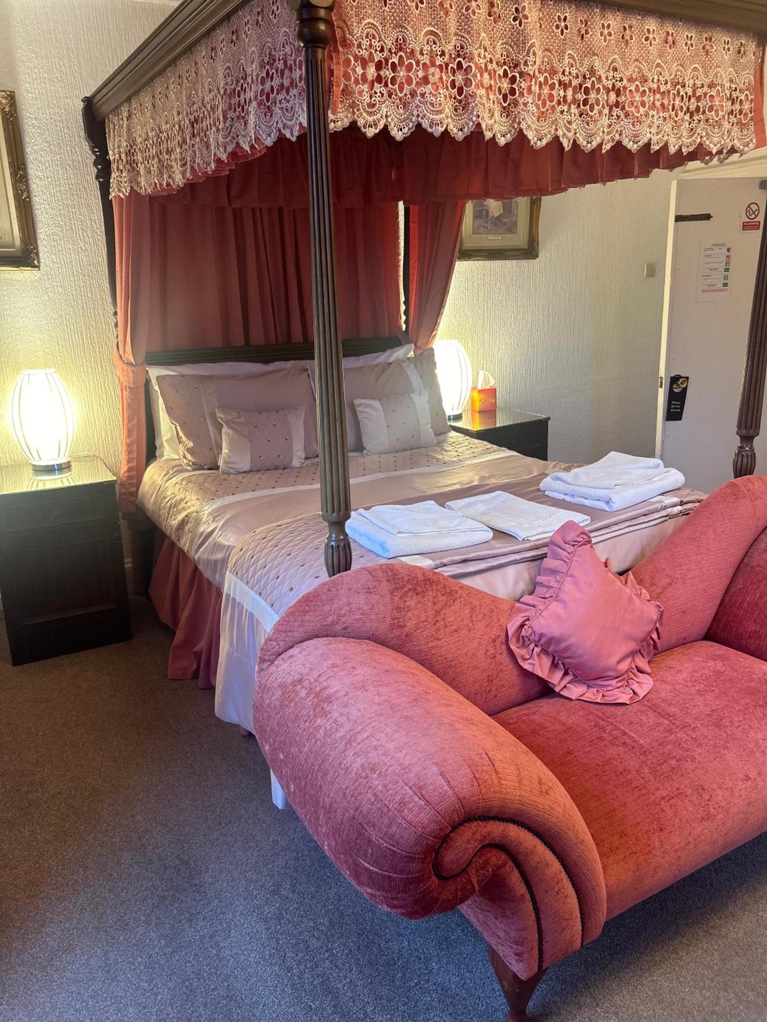 Parlors Hall Hotel 布里奇诺斯 外观 照片